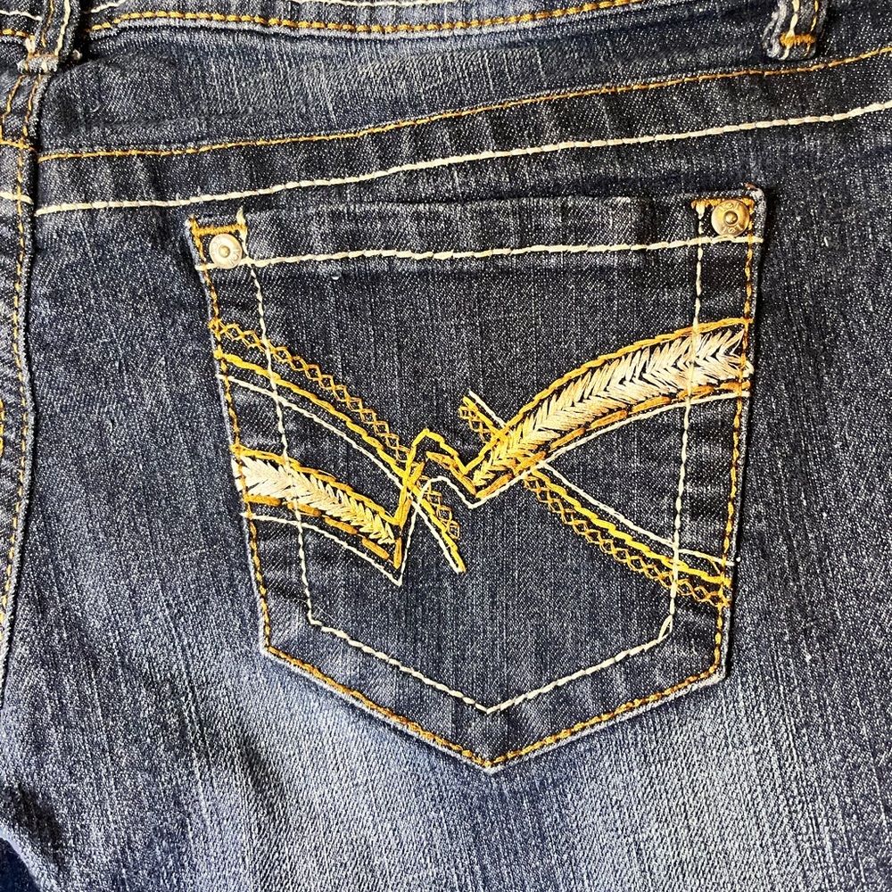 11 Short l.e.i. ashley Lowrise Boot Jeans - Blue - Picture 12 of 15